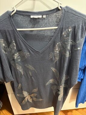 Chico's Slate Blue V-Neck Sequin Floral Short Sleeve Top